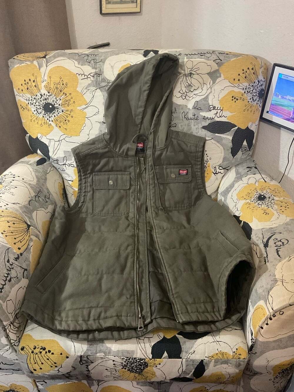 Wrangler Workwear Hooded Vest Size XL 46-48 Green Quilted Lined Duck Canvas